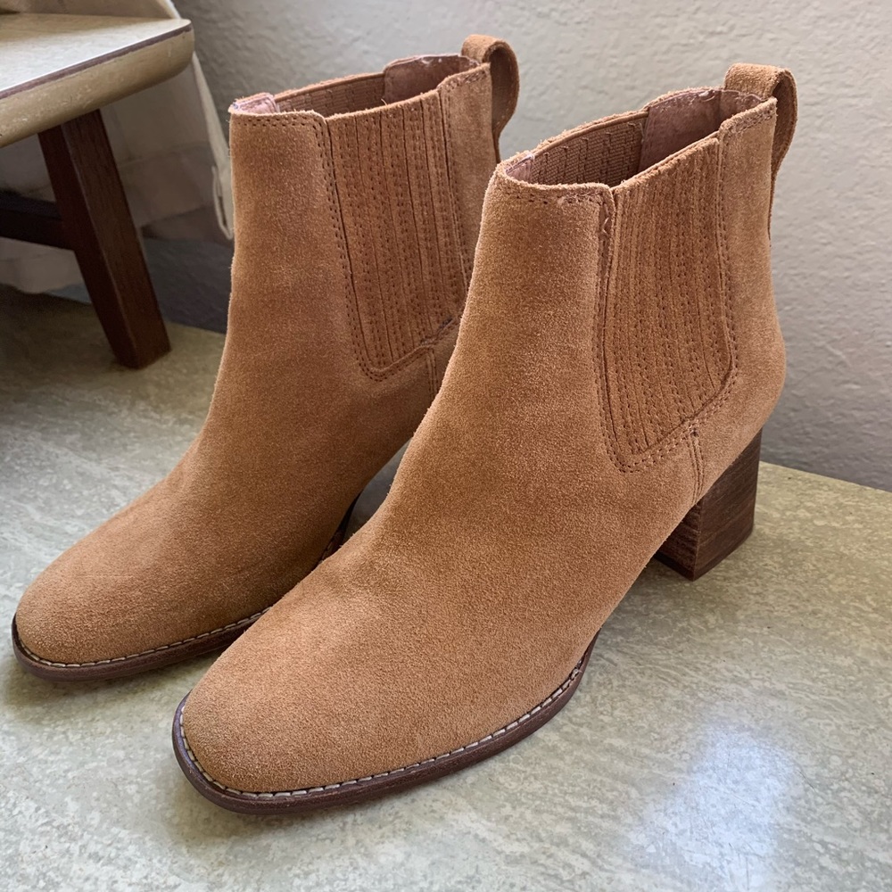 Madewell Kat Chelsea Boots (8)